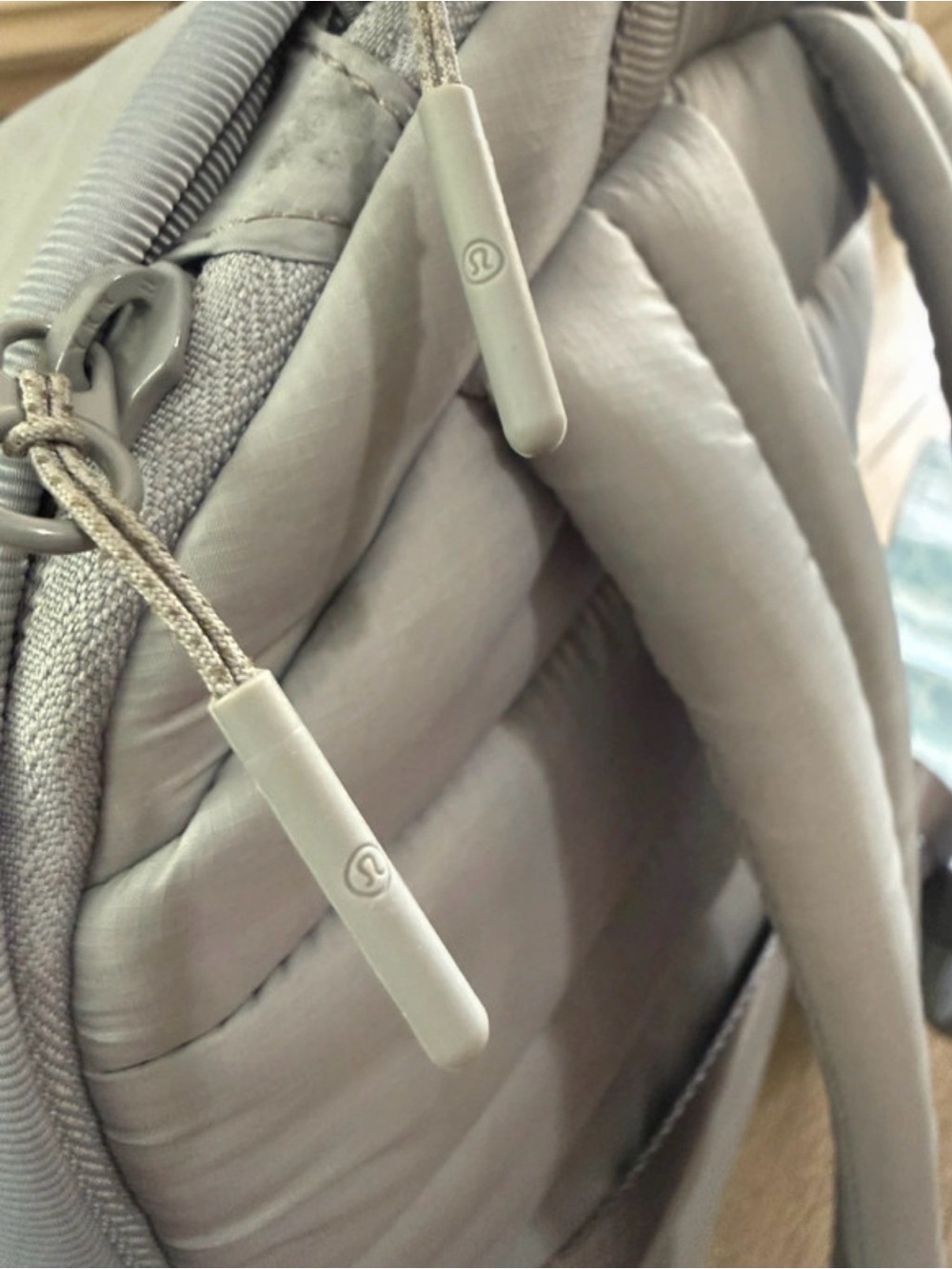 ๐ Lululemon Puffy Backpack - Picture 8 of 12